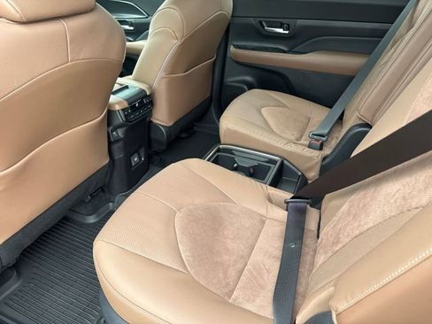 New 2026 Toyota Grand Highlander AWD Hybrid image 19