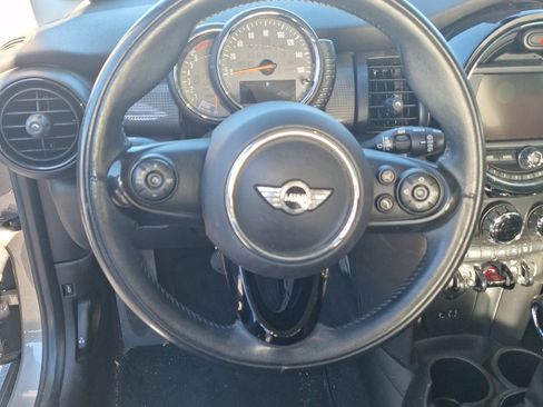 Used 2017 MINI Cooper 2-Door Hardtop image 10