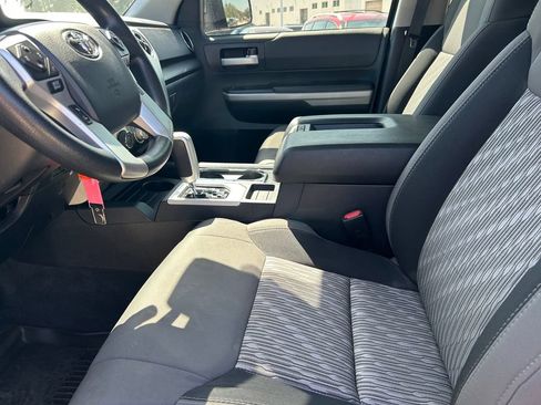 Used 2019 Toyota Tundra SR5 w/ SR5 Upgrade Package AWD/4WD image 11
