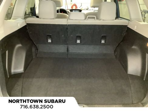 Used 2018 Subaru Forester 2.5i Premium w/ All-Weather Package AWD/4WD image 17