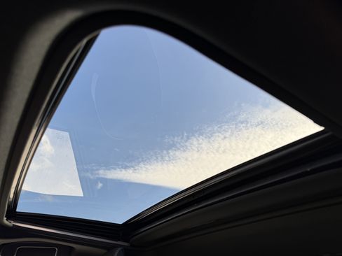 Used 2025 Toyota Camry SE w/ Convenience Package image 20