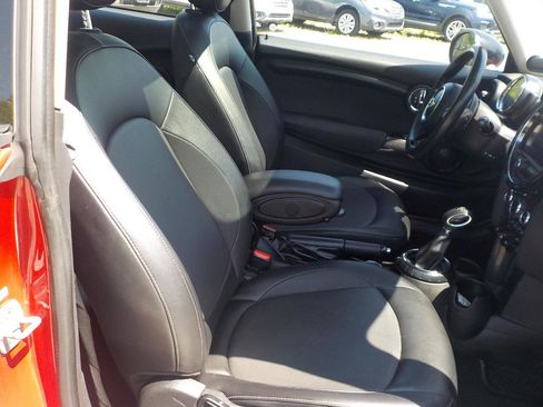 Used 2015 MINI Cooper 2-Door Hardtop image 25