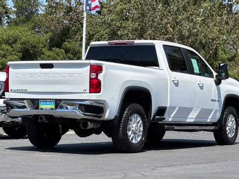 Used 2023 Chevrolet Silverado 2500 LT w/ Convenience Package AWD/4WD image 3