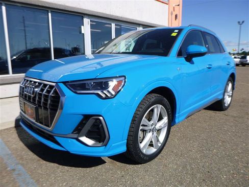Used 2020 Audi Q3 2.0T Premium Plus w/ Premium Plus Package AWD/4WD image 1