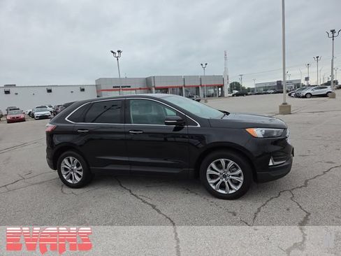 Used 2024 Ford Edge Titanium AWD/4WD image 2