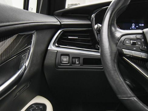 Used 2021 Cadillac XT6 Sport image 37