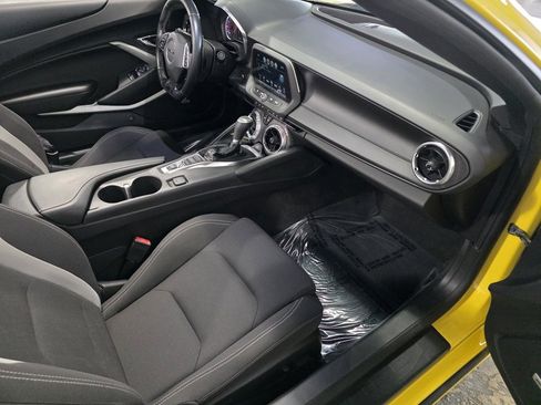 Used 2017 Chevrolet Camaro LT w/ Technology Package image 17