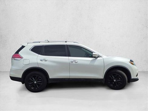 Used 2016 Nissan Rogue SV w/ SV Premium Package AWD/4WD image 4