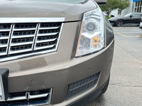 Used 2015 Cadillac SRX Luxury AWD/4WD image 3