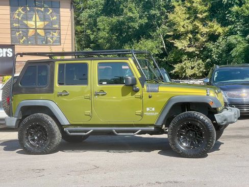 Used 2008 Jeep Wrangler Unlimited X AWD/4WD image 2