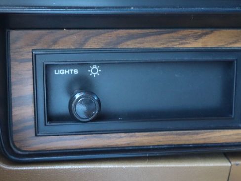 Used 1993 Dodge D/W Truck 350 image 25