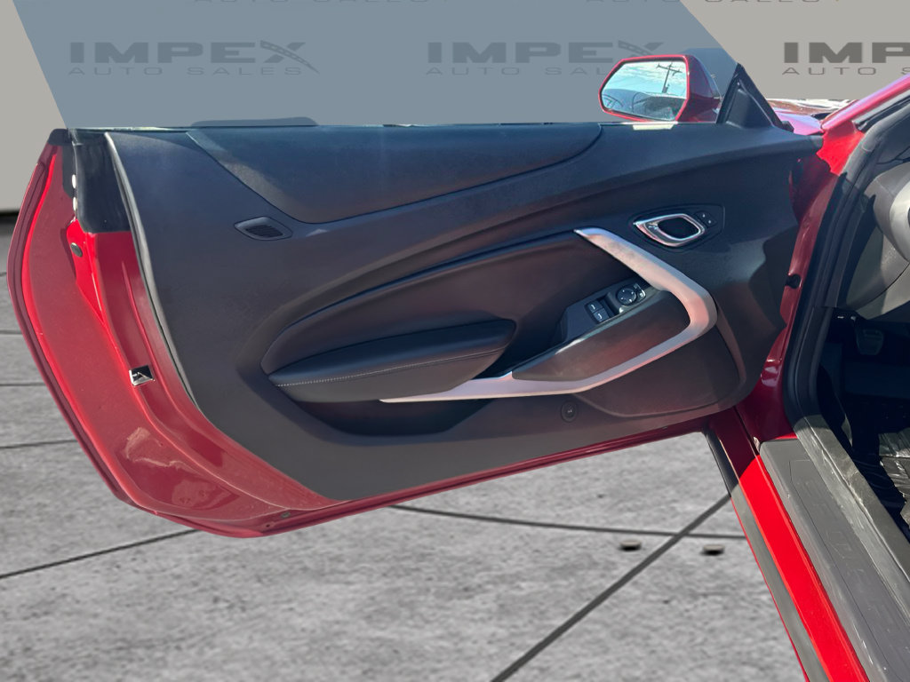 Used 2017 Chevrolet Camaro LT RWD image 18