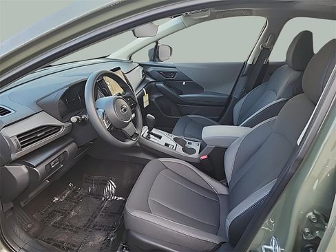 Used 2026 Subaru Crosstrek 2.0i Premium image 9
