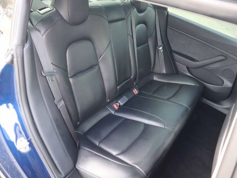 Used 2023 Tesla Model 3 Performance image 4