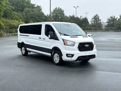 Used 2024 Ford Transit 350 XLT RWD image 7