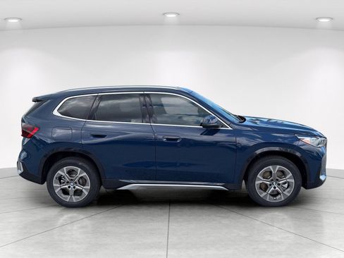 New 2026 BMW X1 xDrive28i w/ Technology Package AWD/4WD image 3