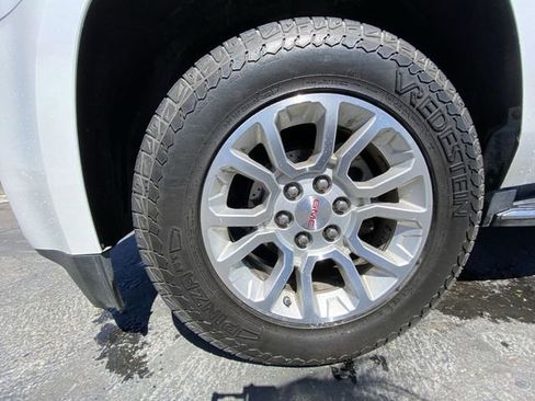 Used 2018 GMC Yukon XL SLT w/ Open Road Package image 10