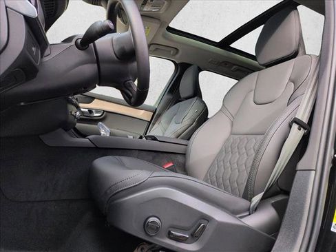 New 2026 Volvo XC90 B6 Plus w/ Protection Package image 4