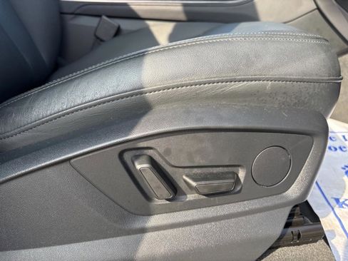 Used 2024 Audi Q7 3.0T Premium Plus image 38