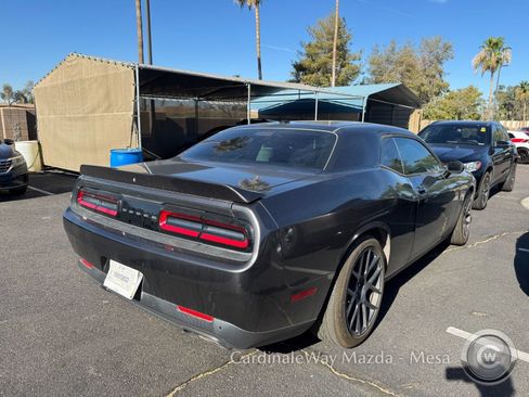 Used 2018 Dodge Challenger R/T w/ Performance Handling Group RWD image 4
