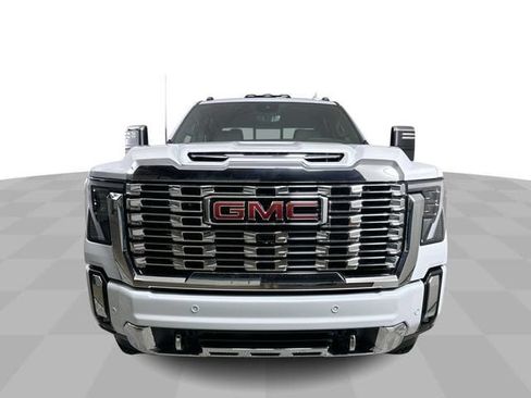 New 2026 GMC Sierra 3500 Denali w/ Denali Reserve Package AWD/4WD image 4