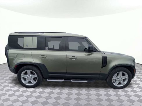 Used 2020 Land Rover Defender 110 SE AWD/4WD image 2