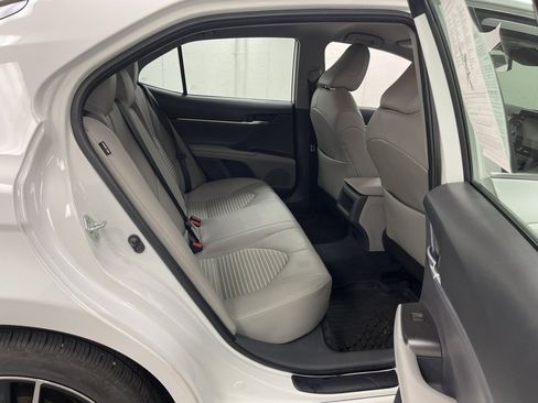 Used 2024 Toyota Camry SE image 13