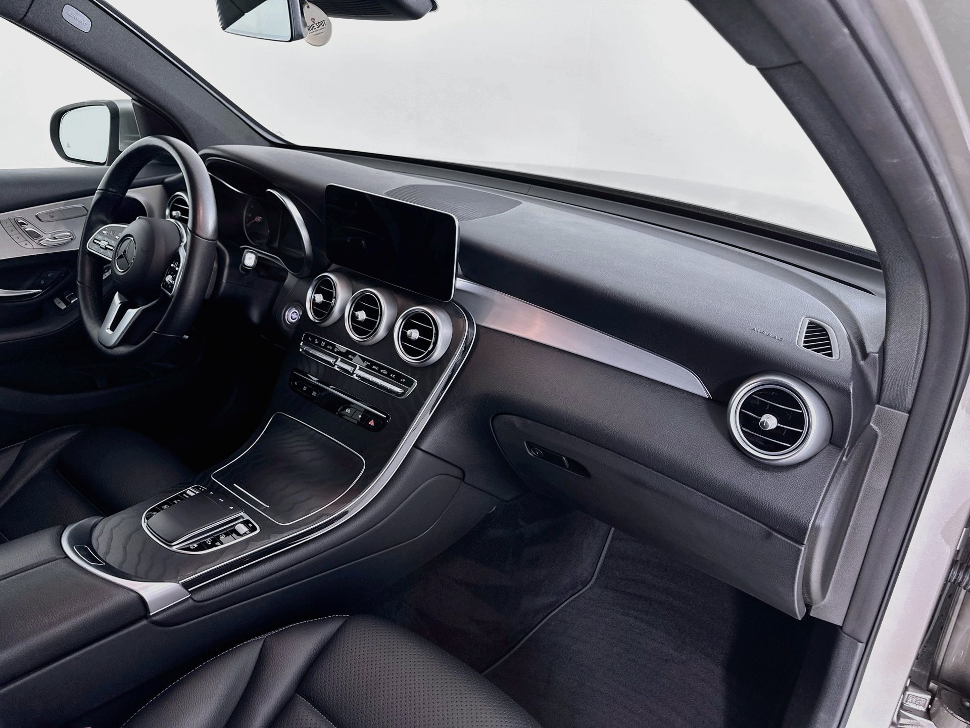 Certified 2022 Mercedes-Benz GLC 300 image 31