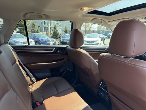 Used 2018 Subaru Outback 2.5i Touring image 26
