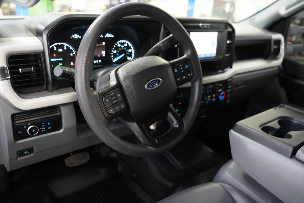 Used 2025 Ford F350 XL AWD/4WD image 23
