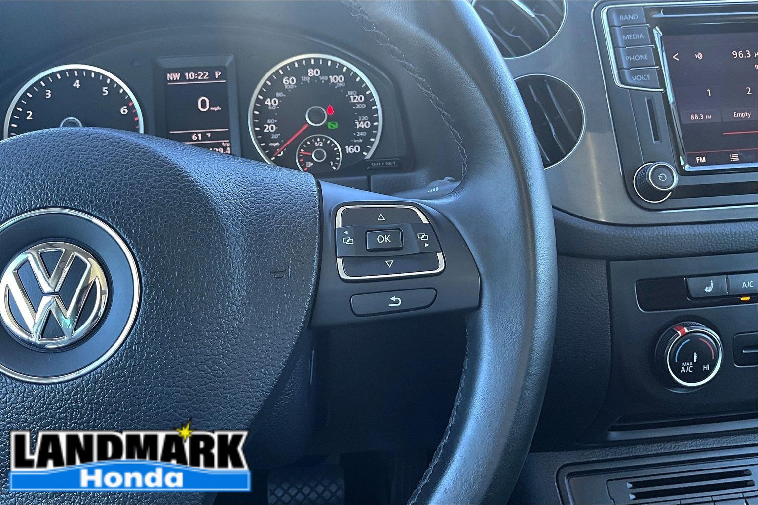 Used 2017 Volkswagen Tiguan Wolfsburg Edition AWD/4WD image 21