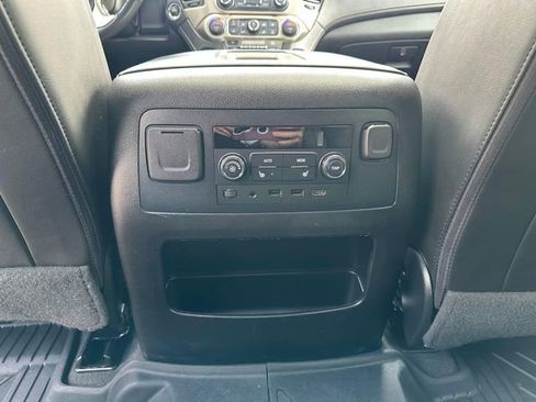 Used 2019 GMC Yukon Denali w/ Denali Ultimate Package AWD/4WD image 23