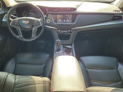 Used 2019 Cadillac XT5 Premium Luxury image 17