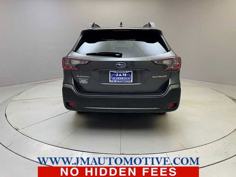 Used 2023 Subaru Outback Premium AWD/4WD image 4