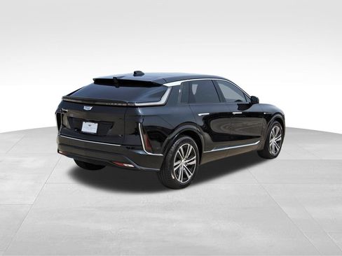 New 2027 Cadillac Lyriq Luxury RWD image 4