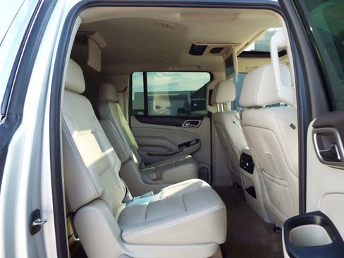 Used 2015 GMC Yukon XL Denali w/ Touring Package image 27