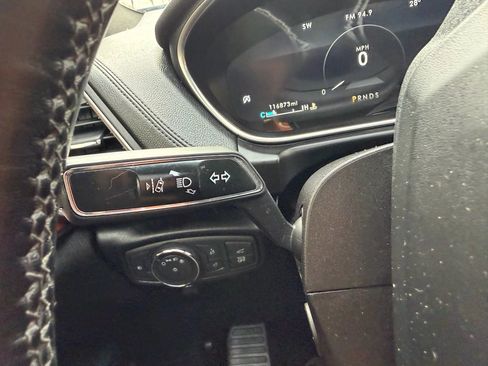 Used 2019 Lincoln Nautilus Reserve image 18