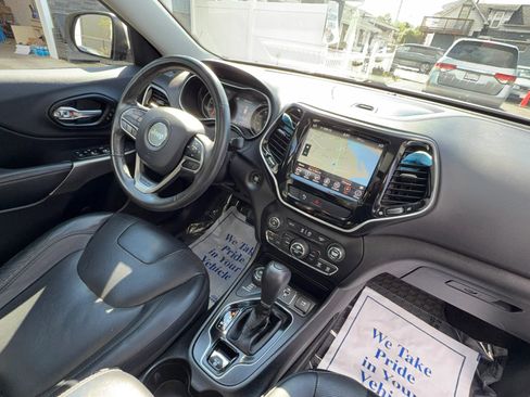Used 2019 Jeep Cherokee Limited AWD/4WD image 24