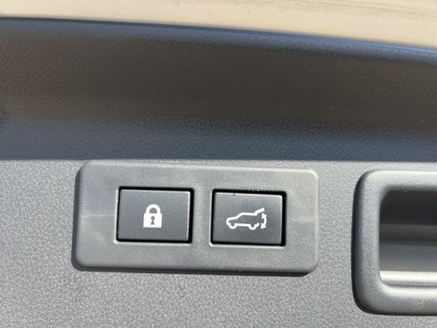 Used 2025 Subaru Forester Limited w/ Popular Package #2 image 21