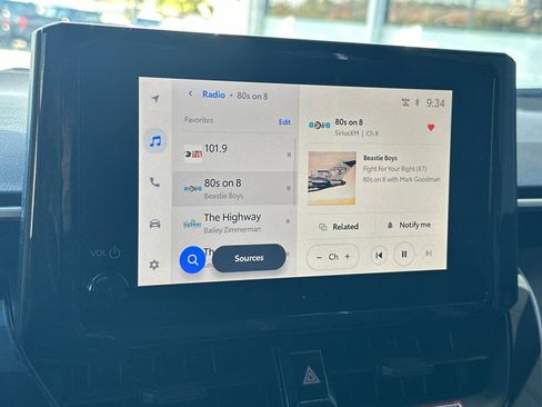 Used 2025 Toyota Corolla SE image 16