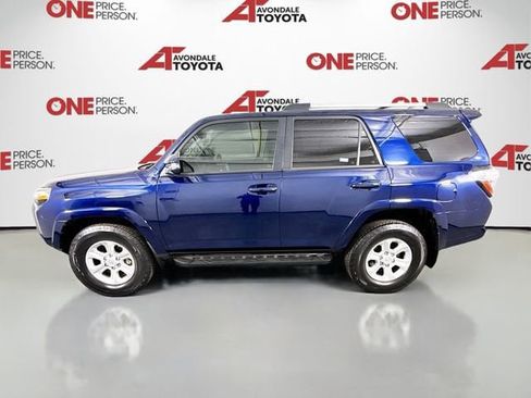 Certified 2020 Toyota 4Runner SR5 Premium AWD/4WD image 4