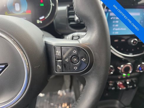 Used 2024 MINI Cooper 4-Door Hardtop w/ Storage Package FWD image 19