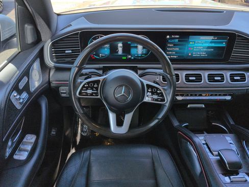 Used 2020 Mercedes-Benz GLS 450 4MATIC image 15