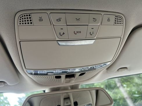 Used 2019 Mercedes-Benz GLC 300 4MATIC image 27