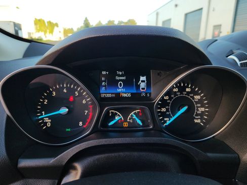 Used 2017 Ford Escape Titanium AWD/4WD image 10