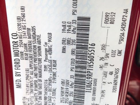 Used 2017 Lincoln Continental Reserve w/ Climate Package image 34