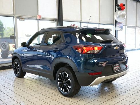 Used 2021 Chevrolet TrailBlazer LT w/ Sun and Liftgate Package AWD/4WD image 4