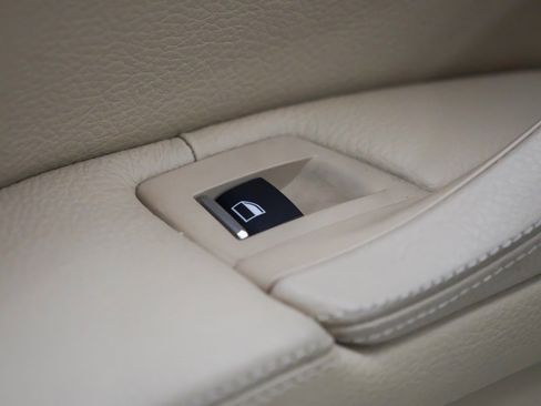 Used 2015 BMW 528i xDrive Sedan image 15