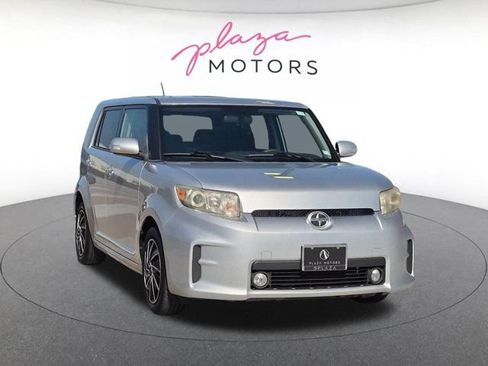 Used 2012 Scion xB FWD image 3