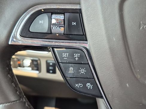 Used 2022 Lincoln Navigator Reserve AWD/4WD image 19